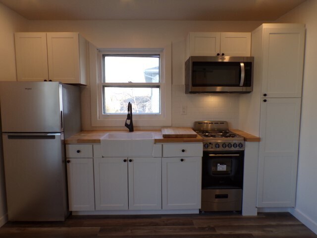 6 Marlyn Dr in Latham, NY - Building Photo