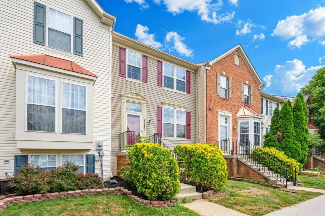 5540 Upshur Square in Frederick, MD - Building Photo