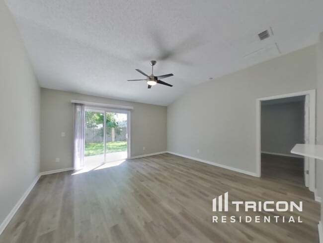 9282 Thunderbolt Dr in Jacksonville, FL - Building Photo - Building Photo
