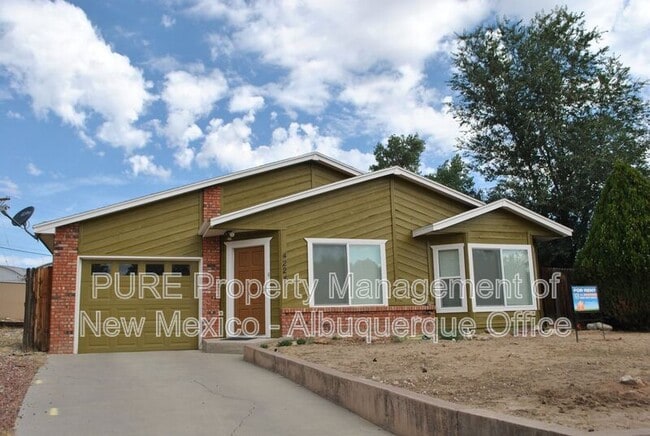 property at 4224 Applewood Dr