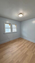 2918 W Melvina St, Unit 2918 in Milwaukee, WI - Building Photo - Building Photo