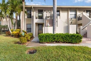 4482 Weybridge St in Sarasota, FL - Building Photo