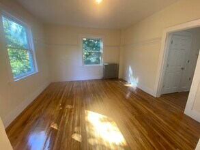 75 Peter Parley Rd, Unit 2 in Boston, MA - Building Photo - Building Photo