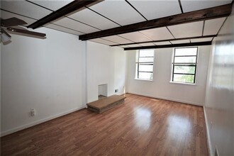 236 Jefferson St in Pittsburgh, PA - Building Photo - Building Photo