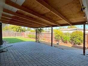 27596 La Porte Ave in Hayward, CA - Foto de edificio - Building Photo