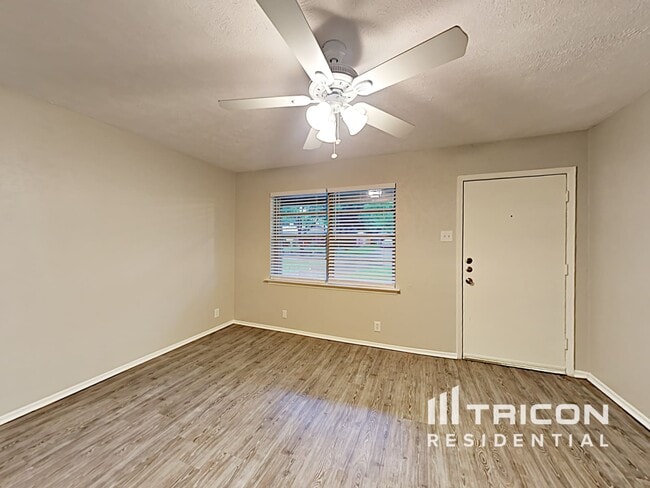 3221 Edgebrook Dr in Mesquite, TX - Building Photo - Building Photo