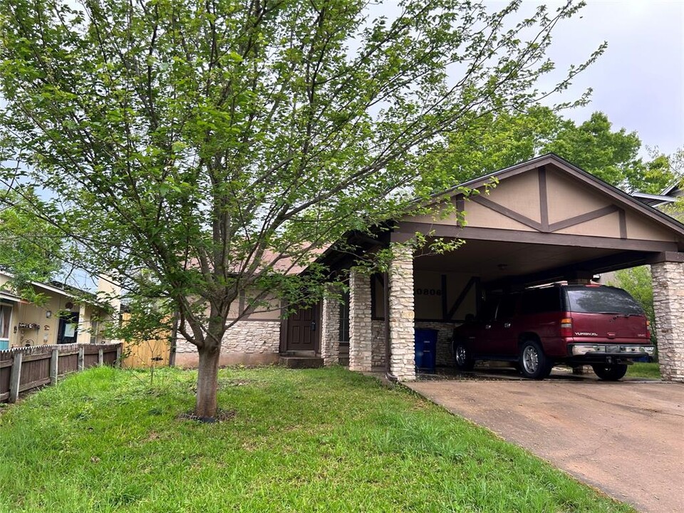 10806 Topperwein Dr in Austin, TX - Building Photo