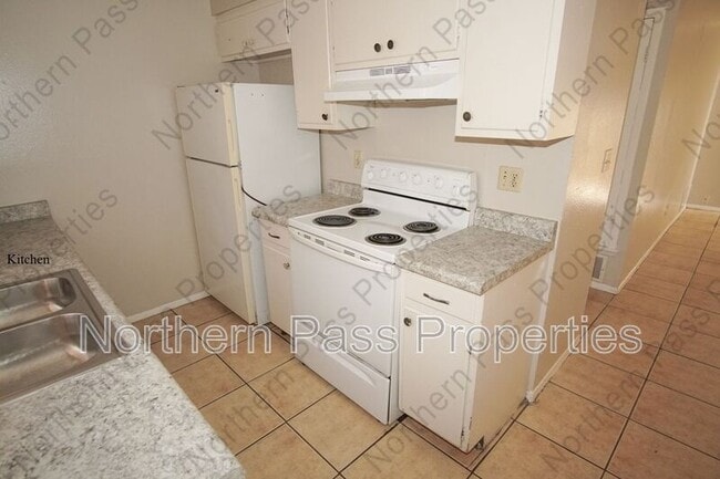 5233 Carousel Dr in El Paso, TX - Building Photo - Building Photo