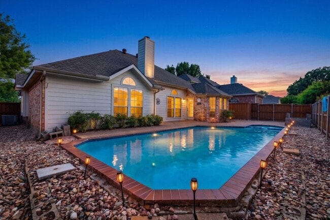 property at 3004 Teal Ln