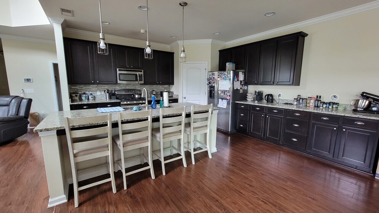 100 Glory Rd in Beaufort, SC - Building Photo