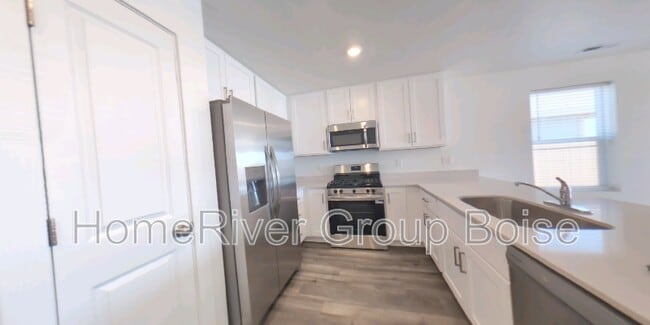 property at 20444 Owl Creek Ave