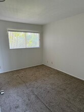 850 Eucalyptus Ave in Vista, CA - Building Photo - Building Photo