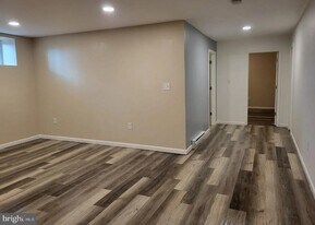 558 Lincoln Hwy E in Coatesville, PA - Building Photo