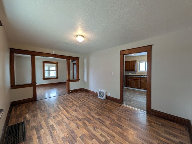 property at 1513 Dean Ave