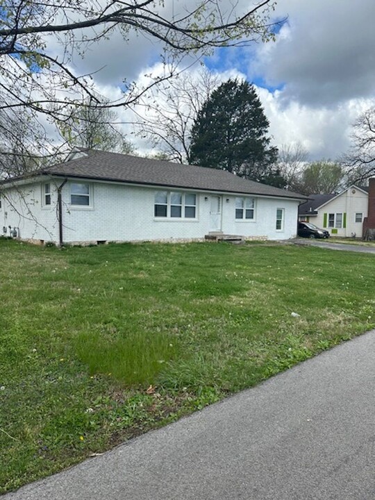 335 Topmiller Ave in Bowling Green, KY - Building Photo