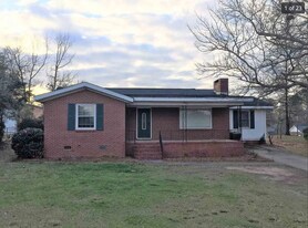 407 Collins Ave in Centerville, GA - Building Photo