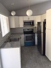 16253 N 18th St in Phoenix, AZ - Building Photo - Building Photo