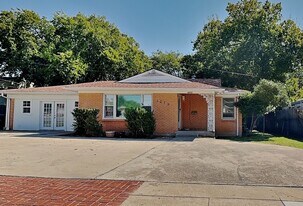 3273 Lackland Rd in Fort Worth, TX - Building Photo