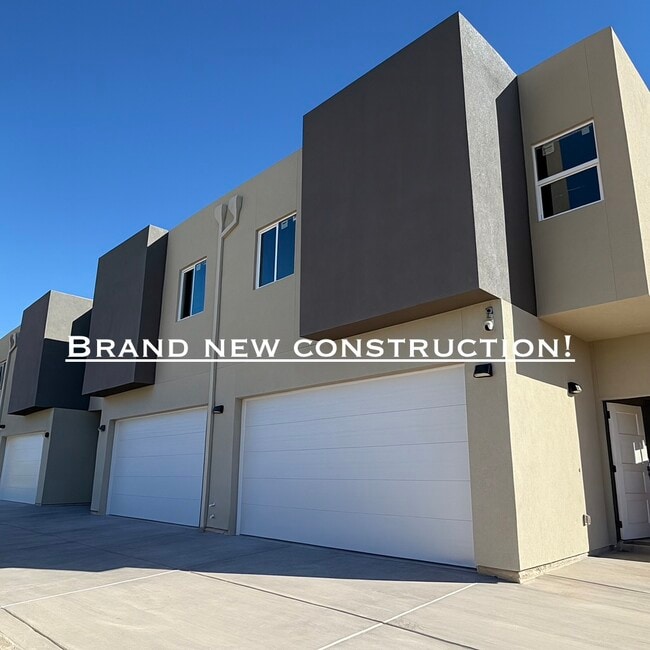 property at 701 E Elm St