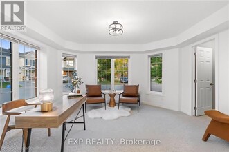 716 Maloja Way in Ottawa, ON - Building Photo - Building Photo