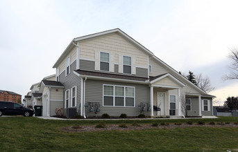 Streetsboro Townhomes in Streetsboro, OH - Building Photo - Building Photo