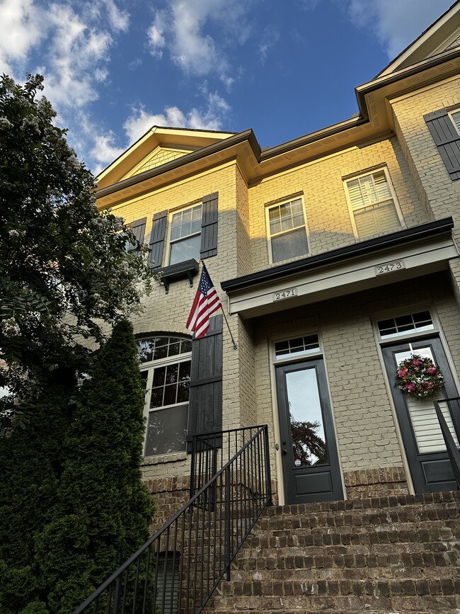 2471 Gatebury Cir in Chamblee, GA - Foto de edificio - Building Photo