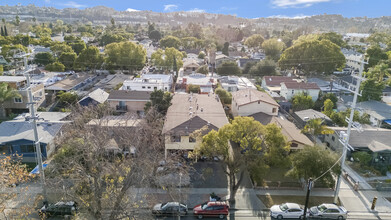 3422 Casitas Ave in Los Angeles, CA - Building Photo - Building Photo