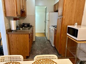 1060 W Hollywood Ave in Chicago, IL - Building Photo - Building Photo