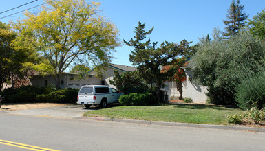 77 Ursuline Rd in Santa Rosa, CA - Building Photo - Building Photo