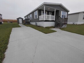 2215 Peregrine Ave NW in Stewartville, MN - Building Photo - Building Photo