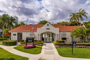 Savannah Place Apartments in Boca Raton, FL - Building Photo