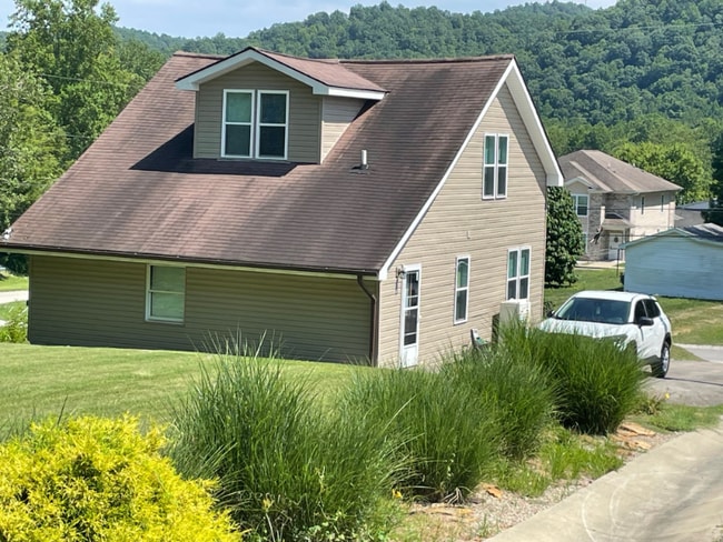 property at 941 Piedmont St