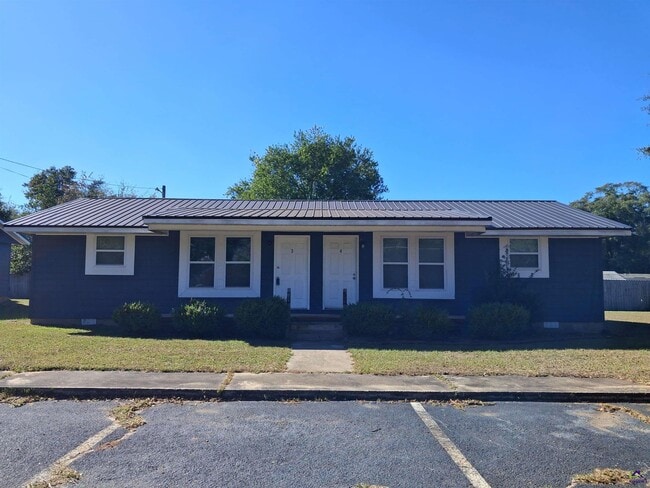 property at 1103 Gaines Dr