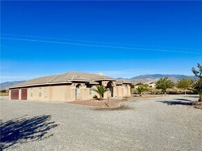 2370 Deadwood St in Pahrump, NV - Building Photo - Building Photo
