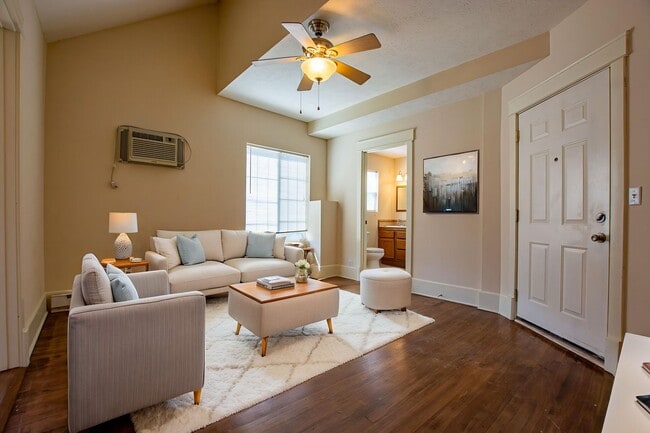 property at 133 S 38th St