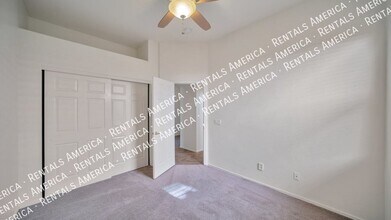 76 N Desert Stream Dr in Tucson, AZ - Building Photo - Building Photo