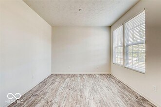 6610 Harvest Moon Ln in Whitestown, IN - Building Photo - Building Photo