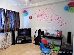 2213 Carnegie Ln-Unit -Unit A in Redondo Beach, CA - Building Photo - Building Photo
