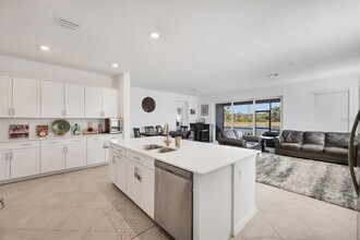 11314 Pinot Dr in Venice, FL - Building Photo - Building Photo