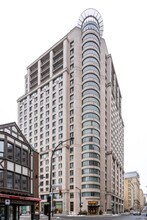 Le Roc Fleuri in Montréal, QC - Building Photo - Building Photo