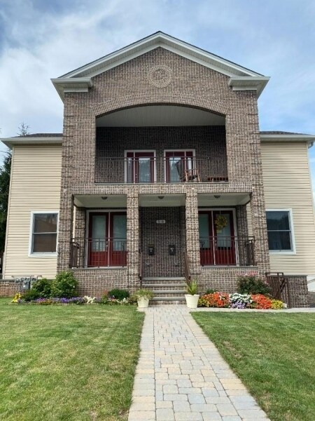 56 Centre St in Nutley, NJ - Building Photo