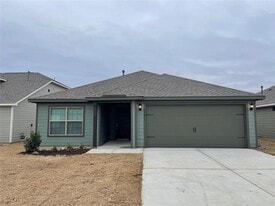 13613 Mineral Rd in Ponder, TX - Building Photo