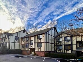 50 Aiken St in Norwalk, CT - Foto de edificio - Building Photo