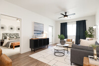 Solace at Cimarron Hills Apartments in Colorado Springs, CO - Foto de edificio - Interior Photo