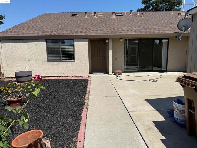 property at 916 Villa Terrace