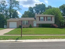 904 Leslie Ct in Mason, OH - Building Photo
