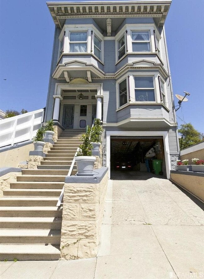 942 Fell St, Unit Parking L in San Francisco, CA - Foto de edificio - Building Photo