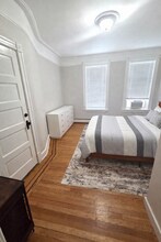 391 Woodlawn Ave, Unit 1 in Jersey City, NJ - Foto de edificio - Building Photo