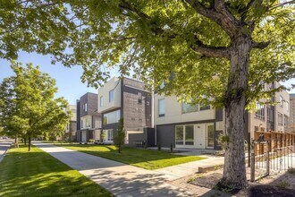 3244 Federal Blvd in Denver, CO - Building Photo - Building Photo