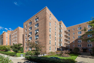 The Balfour in Forest Hills, NY - Building Photo - Building Photo